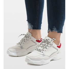 Vita YM-31 sportskor 1