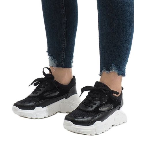 Svarta trendiga sportskor PP-37 1