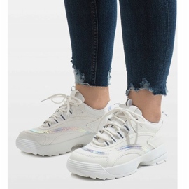 Vita trendiga sportskor BO-62 1