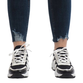 Svarta trendiga sportskor KB-153 2