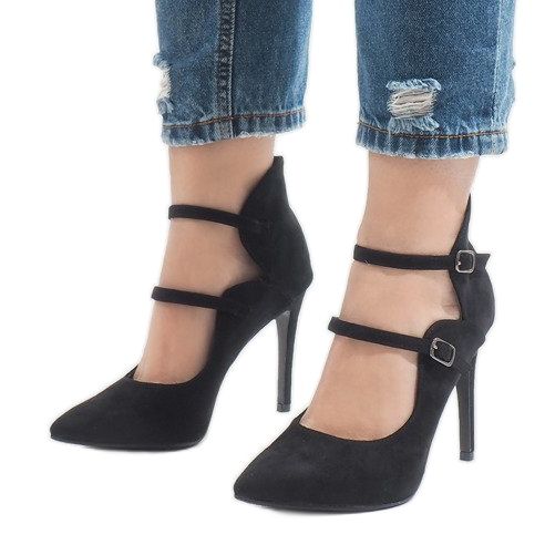 Svarta stövlar på en hög klack 6613-5 1