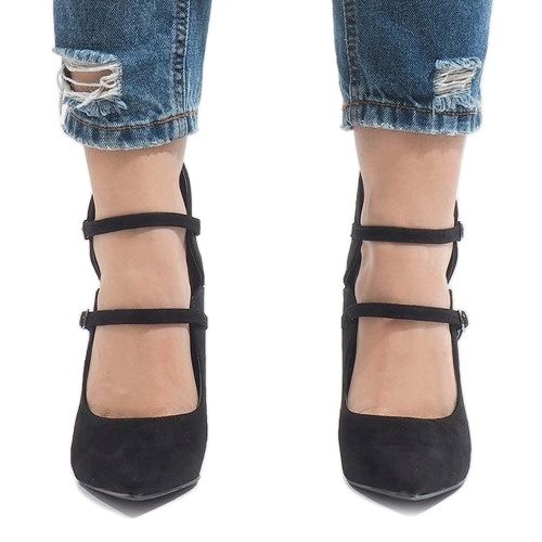 Svarta stövlar på en hög klack 6613-5 2