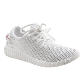 BY-049 vita sportskor 1