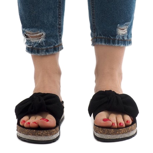 Svarta tofflor med rosett N-33 2