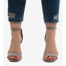 Grå sandaler på en stilettklack SY-31P 2