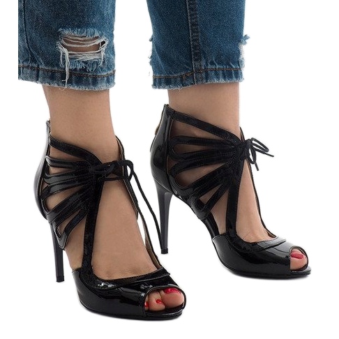 Svarta öppna läderstövlar C-003 2