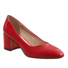 Rödlackerade pumpar på 7501-1 stolpen 1