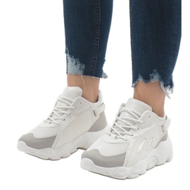 Vita trendiga sportskor 9115 1