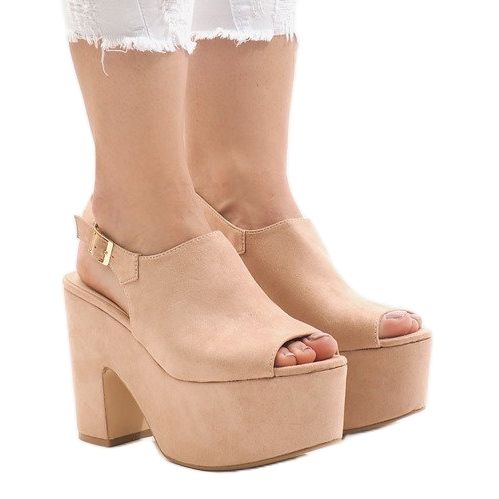 Rosa sandaler på ett massivt 8263CA -block 1