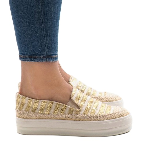 Gyllene espadrillosneakers på GH001 -plattformen 1
