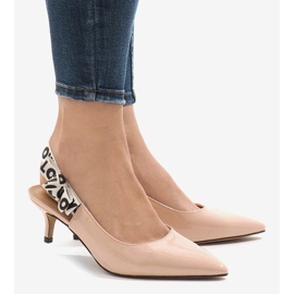 Rosa pumps på en HD-28 häl 2