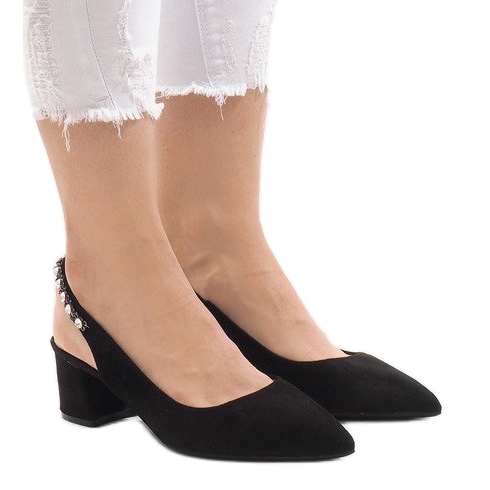 Svarta pumpar på en stilett FM98502-2 1