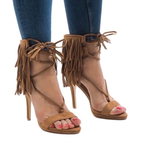 Beige sandaler på stilettklack, boho mocka 8125-1 1