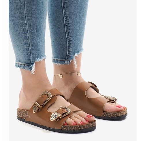 Kamel tofflor med spännen 7018-PL brun 1