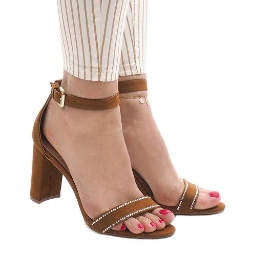 Kamel sandaler på A8020 stolpen brun 1