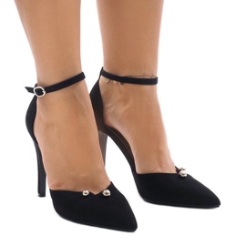 Svarta pumpar på en stift M1L3223-13 1