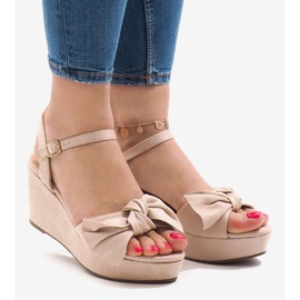 Rosa kilsandaler med rosett F055 röd 2