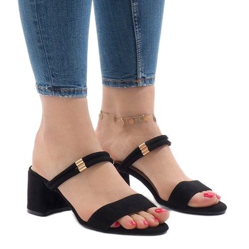 Svarta M806 klackar 1