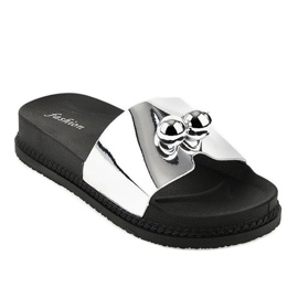 Silver tofflor med bollar 1819 grå 1