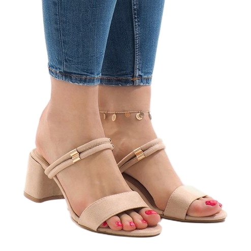 Beige höga klackar M806 1