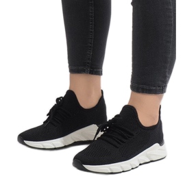 7766-Y svarta sportskor 1