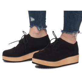 Black Brogues på Danielle -plattformen svart 1