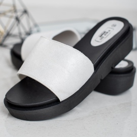 SHELOVET Sandaler med kil vit 2