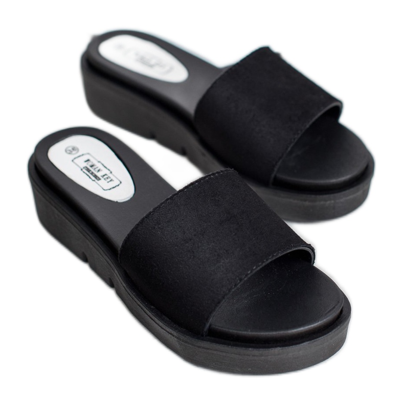 SHELOVET Sandaler med kil svart 2