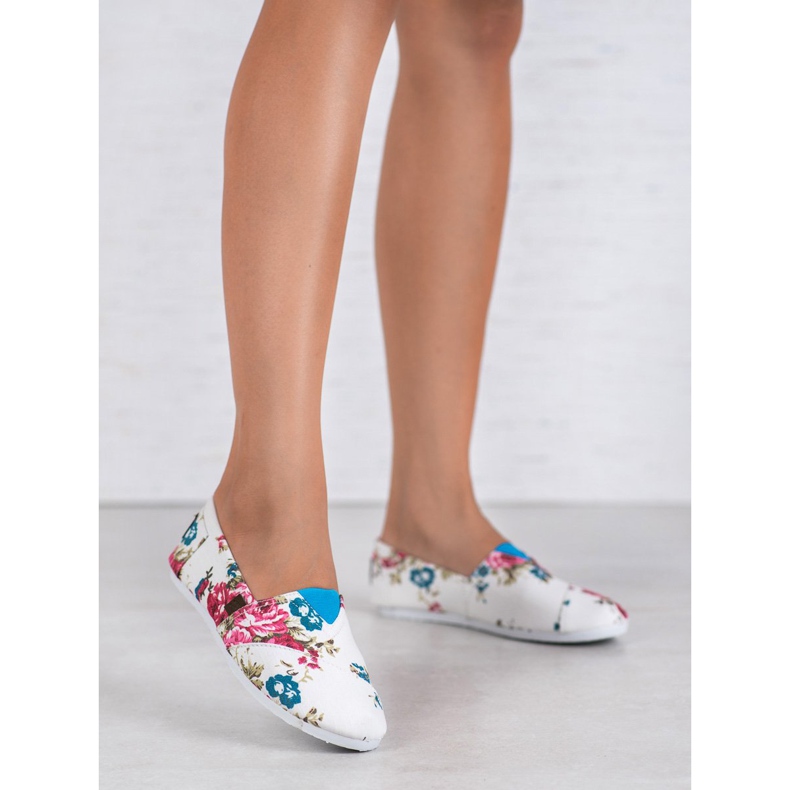 SHELOVET Slipony i blommor vit 1