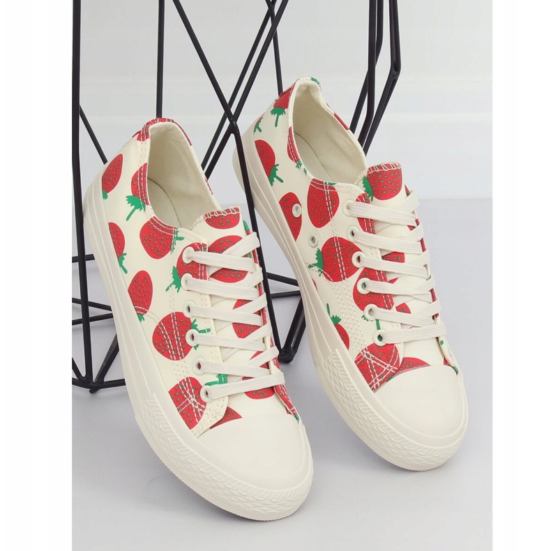 Strawberry beige XL-21 Beige sneakers 1