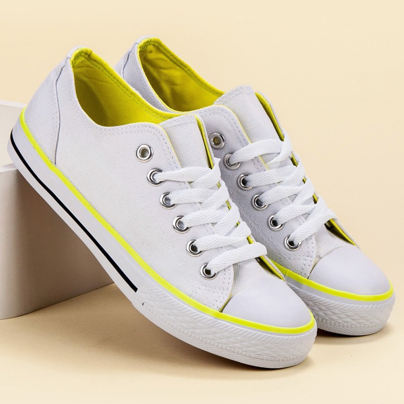 SHELOVET Klassiska vita sneakers 1