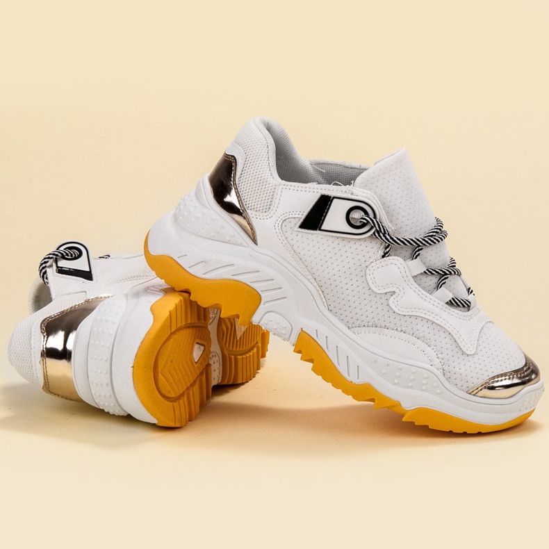 Small Swan Kvinnors vita sneakers 1