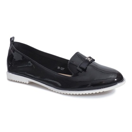Svartlackerade loafers från Miss Laura 1