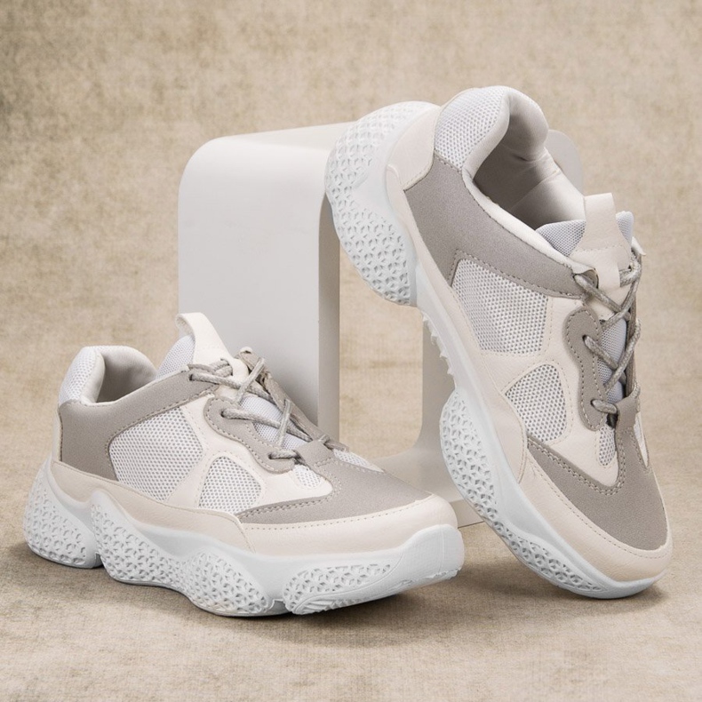 SHELOVET Trendiga vita sneakers grå 1