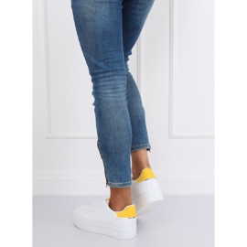 Sneakers med hög sula vita och gula B0-31 VIT / GUL 2