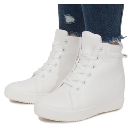 Klassiska vita sneakers 1