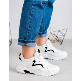 SHELOVET Snörade sportskor vit 2