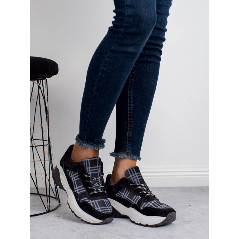 SHELOVET Svarta sneakers 1