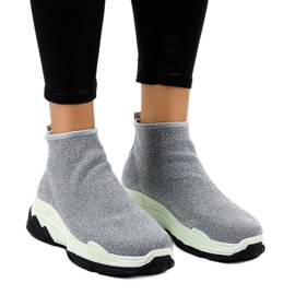 Gråa sportskor med ett elastiskt band LA33P 1