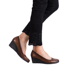 Vinceza Bruna pumpar på en kil 2