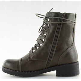 Gröna stövlar med dubbar B0-193 Gröna 2