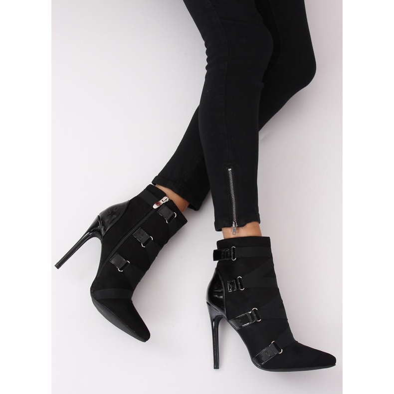 Svarta stövlar på en nål svart BKKX1150 Svart 2