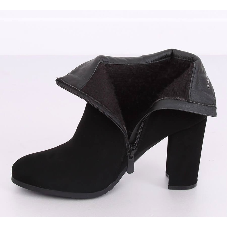 Eleganta svarta högklackade stövlar NS055P Svart 2