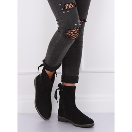 Svarta platta klackar 5696 Svart 1