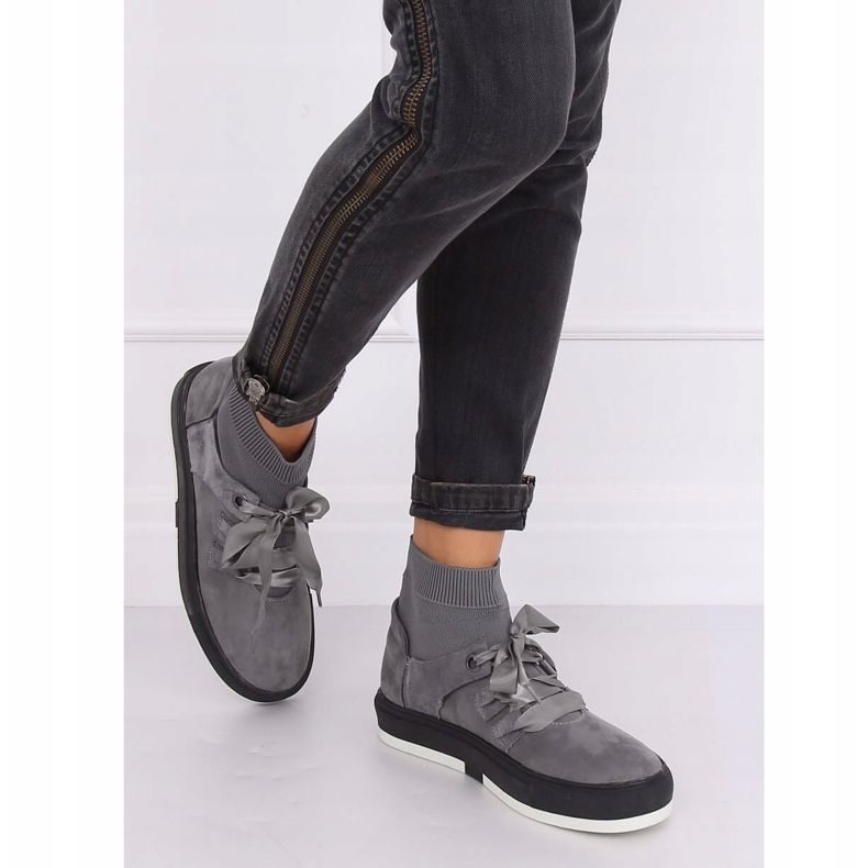 Grå CH-95 Grå sneakers 1