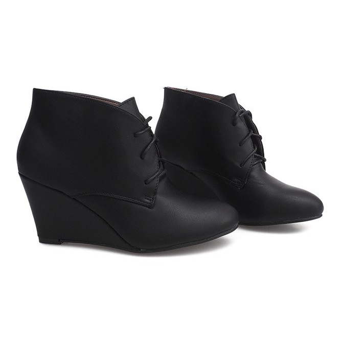 Kilar på kilkängor 1177B svart 2