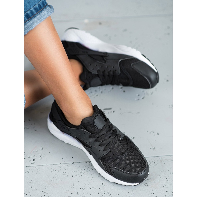 SHELOVET Svarta sportskor 1