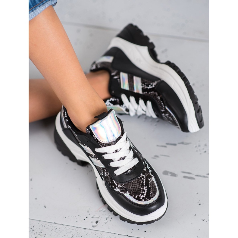 SHELOVET Svart Snake Print Sneakers 1