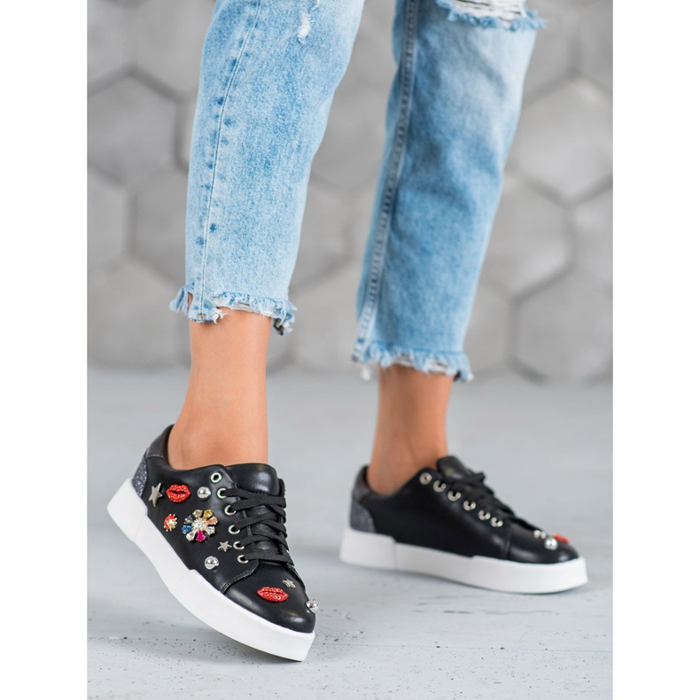 Bestelle Sportskor med lappar svart 1