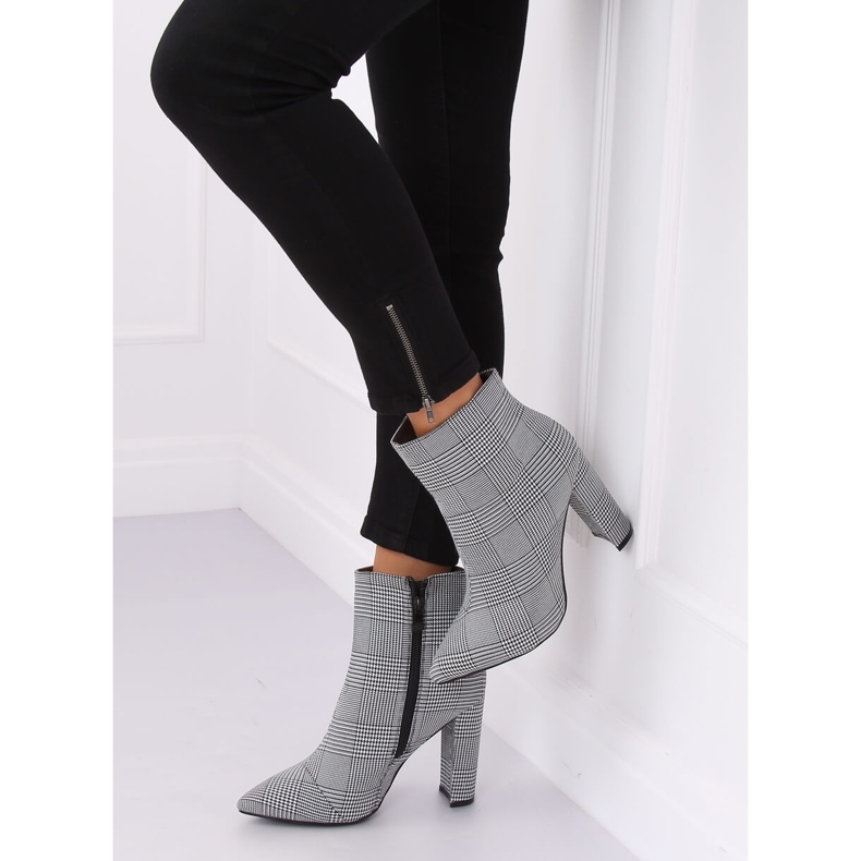 Svarta högklackade stövlar NS053P Houn Dstooth 1